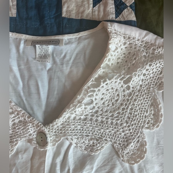 Vintage lace collared blouse size M - Picture 2 of 4
